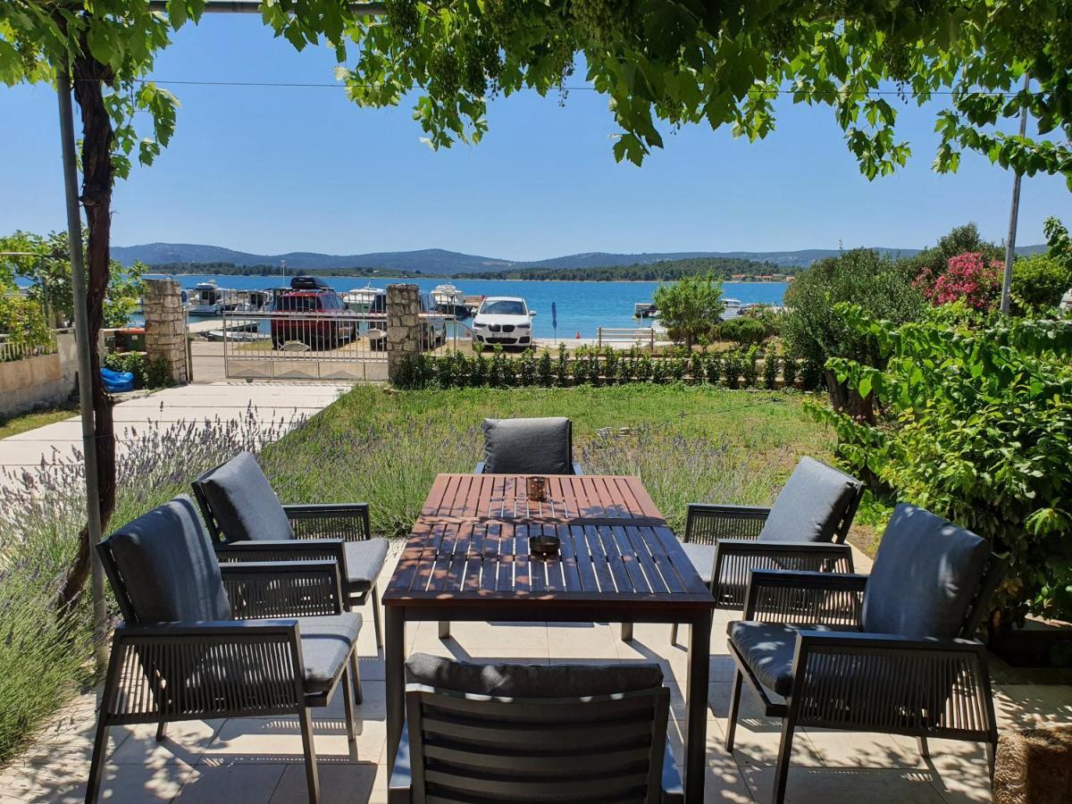 Apartments Villa Oliva Turanj Extérieur photo