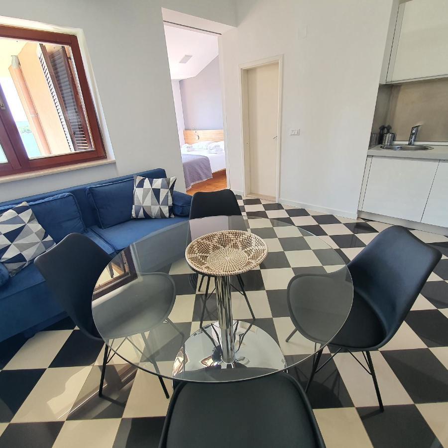 Apartments Villa Oliva Turanj Extérieur photo
