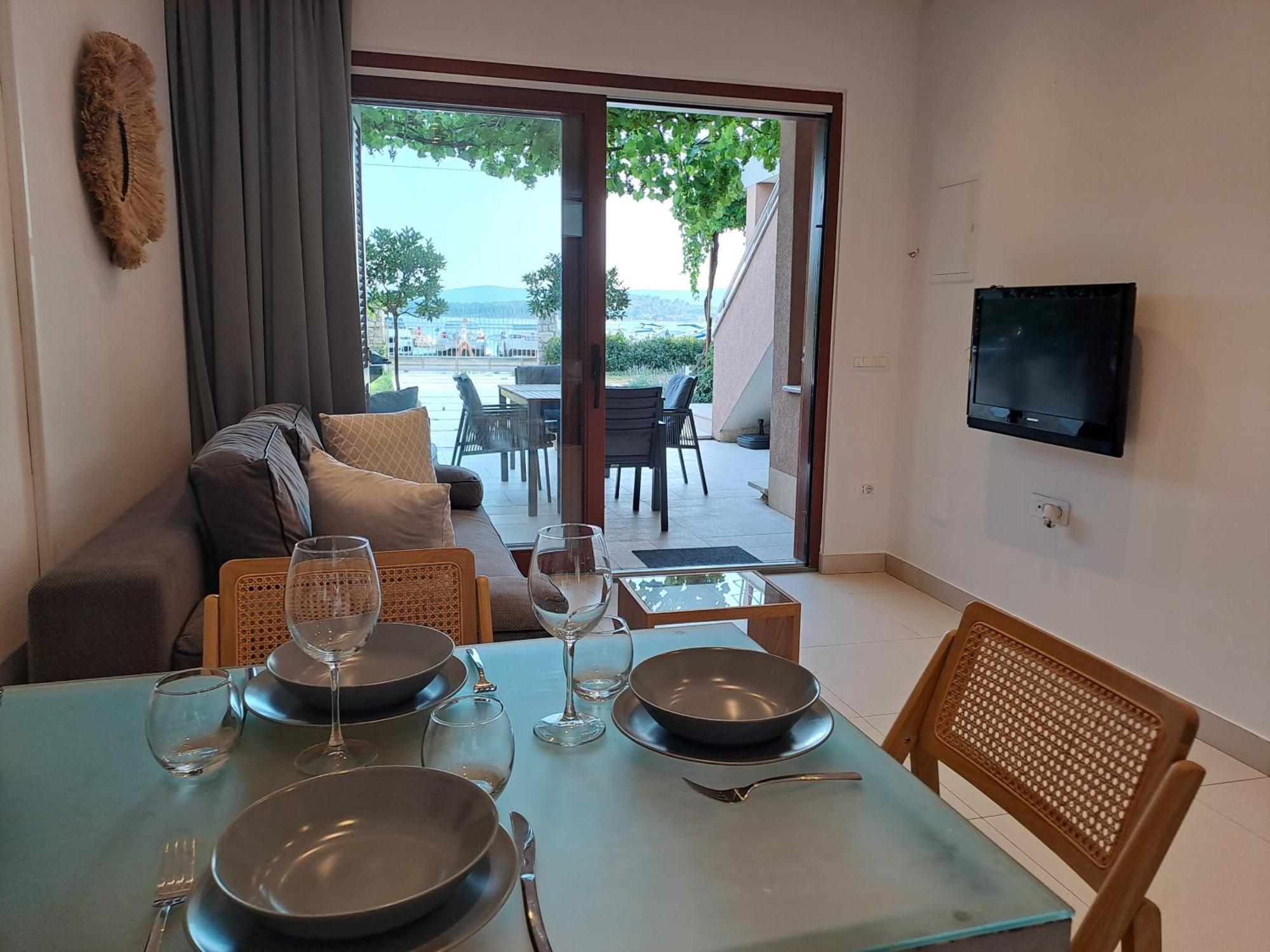 Apartments Villa Oliva Turanj Extérieur photo