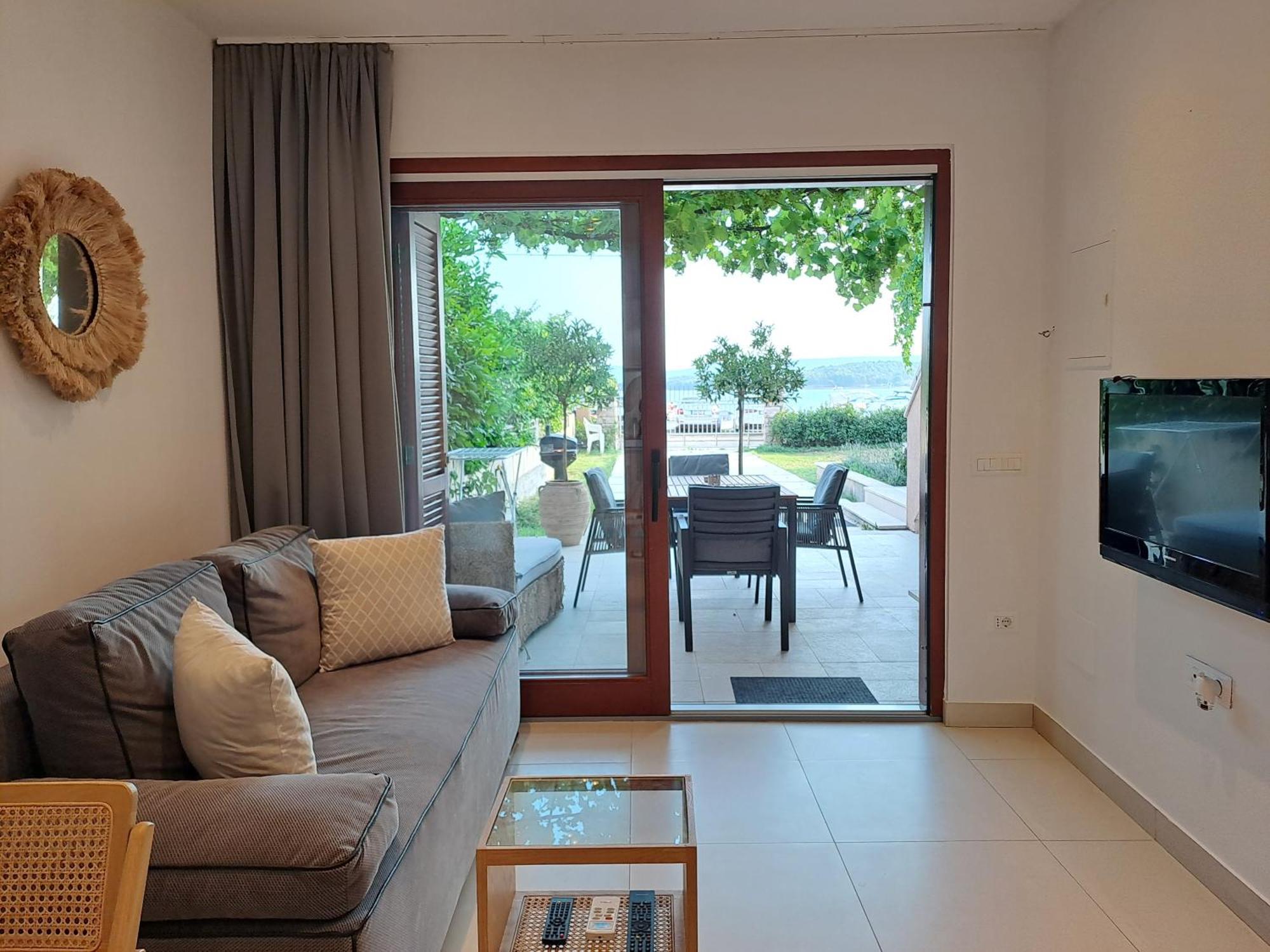 Apartments Villa Oliva Turanj Extérieur photo