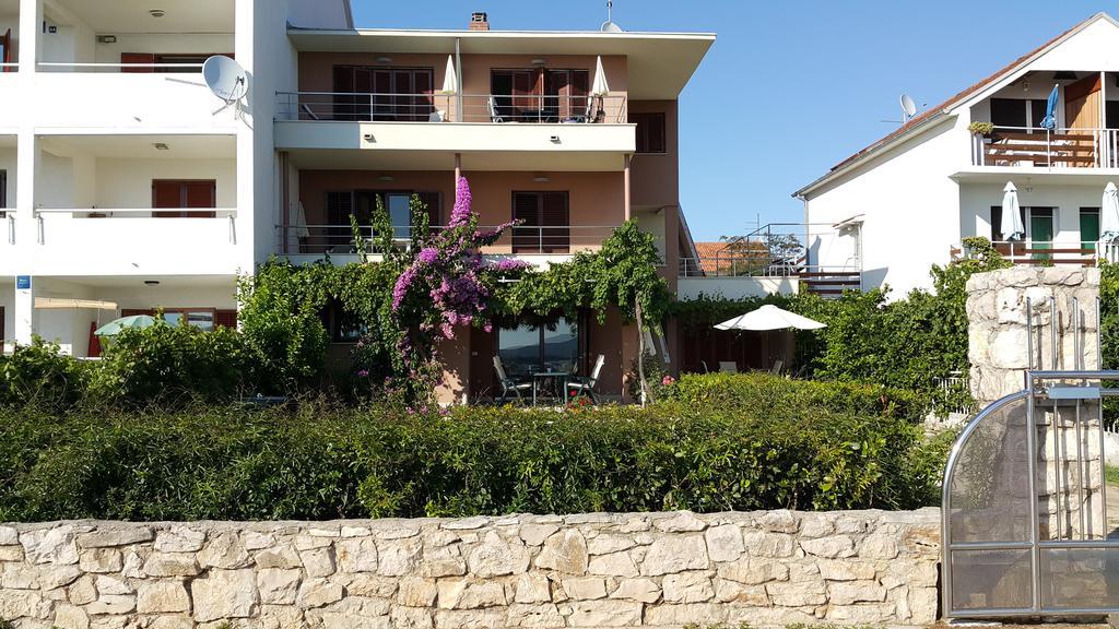 Apartments Villa Oliva Turanj Extérieur photo