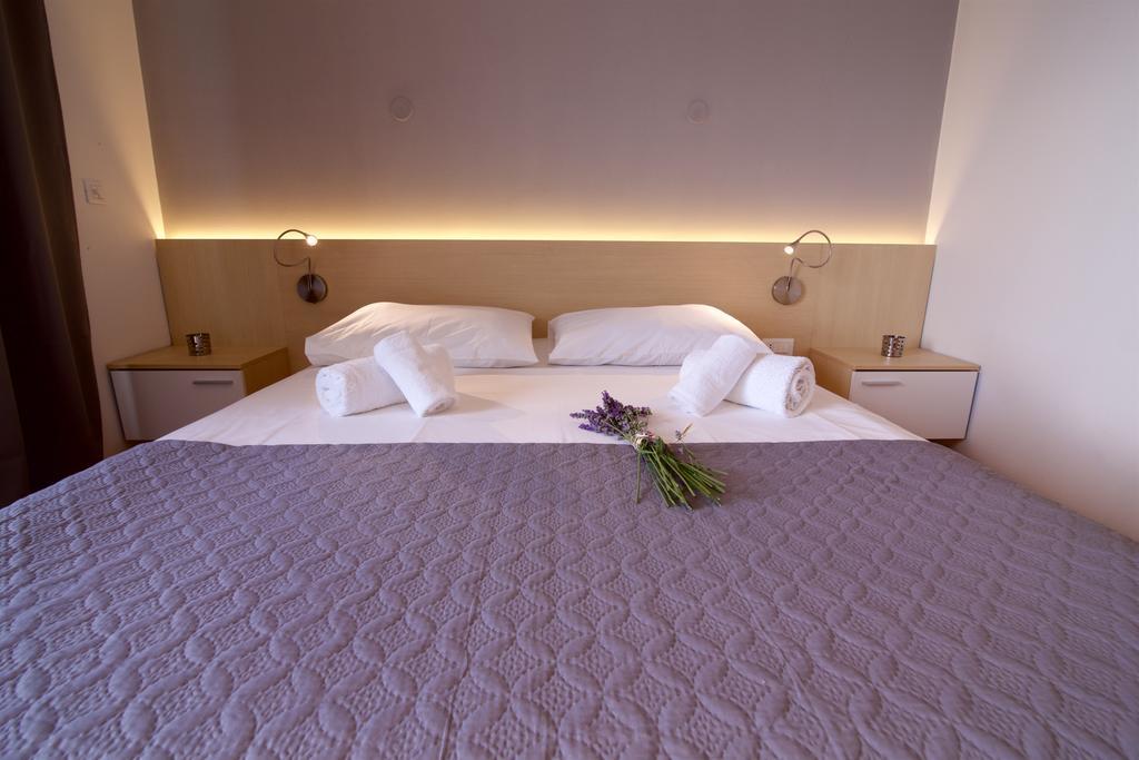 Apartments Villa Oliva Turanj Extérieur photo