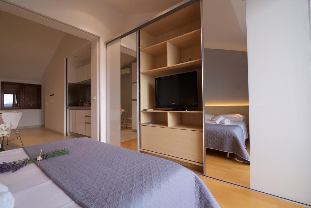 Apartments Villa Oliva Turanj Extérieur photo